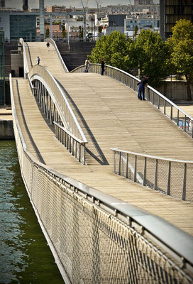 Passerelle Simone de Beauvoir