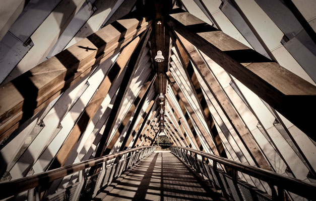 Fußgängerbrücke über den Neckar