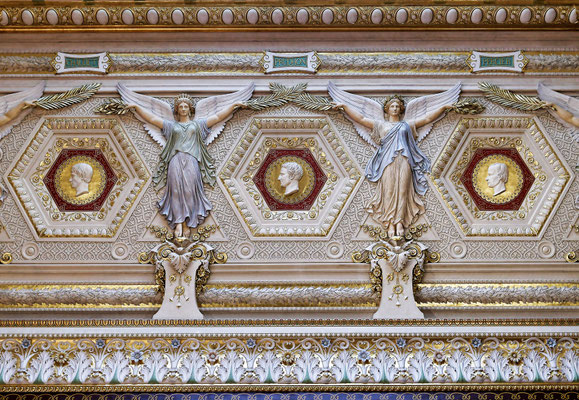 im Louvre