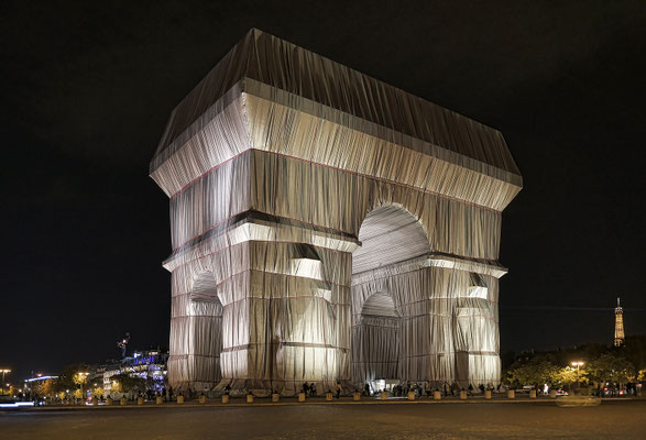 "L'Arc de Triomphe, wrapped" by Christo