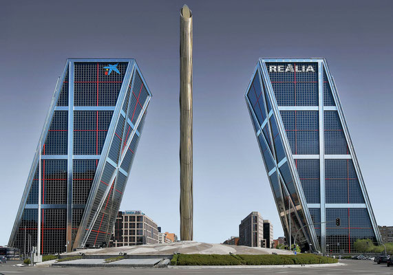Puerta de Europa - Torres Kio