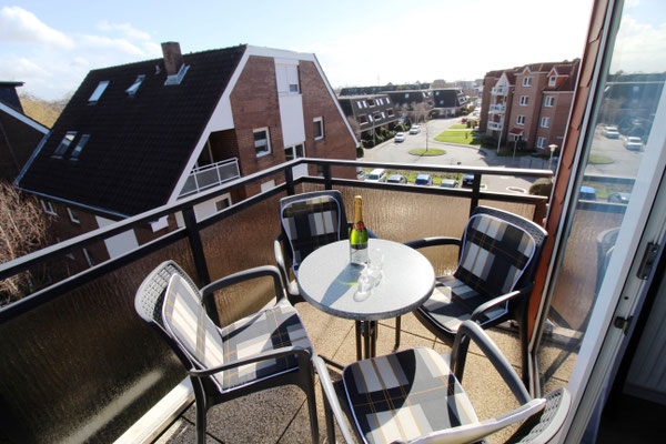 Balkon mit Süd-Ost-Ausrichtung