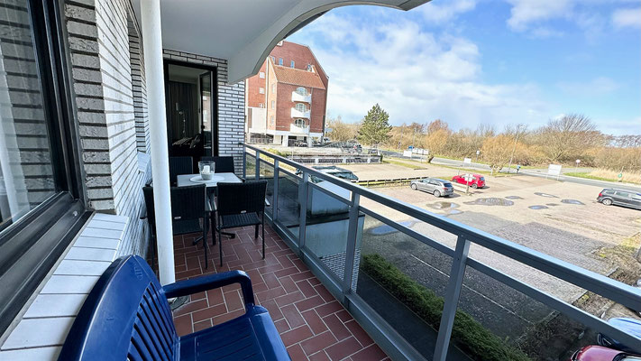 Großer Balkon zur Seeseite