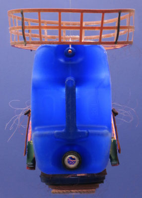 Toeareg blauw (hangend) 60x50x40cm 525,-