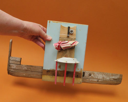 Kat op steiger 50x24cm 175,-