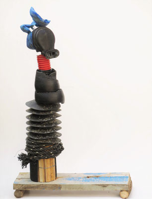 Wachtende vrouw 80x47x15cm 295,-