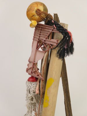 Primitieve sculptuur 21ste eeuw Texel (close-up) 50x50x145cm 595,-