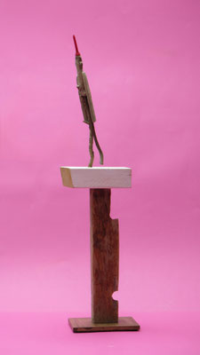 Omhoogkijkende vogel 66x16x12cm 275,-