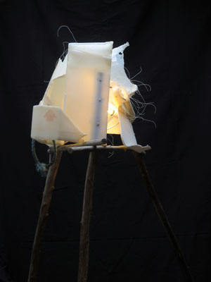 Verbeelding op hoge poten 140x85x40cm 450,-