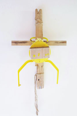 Kruisbeeld met kikker 60x30x10cm 95,-