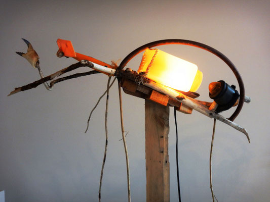 Schipinsect (staand lichtobject, andere kant) 165x60x90cm 495,-
