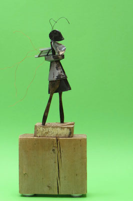 Parelmoerdametje 20x15x45cm 175,-