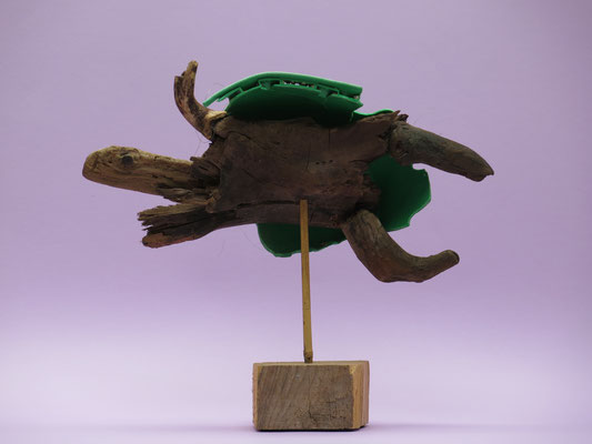 Groene schildpad 40x35x18cm 295,-