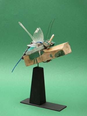 Libelle 35x30x13cm 250,-