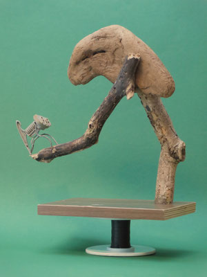 Grote figuur met kleine figuur 43x34x17cm 250,-
