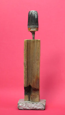 Figuur met bontmuts 13x11x47cm 195,-