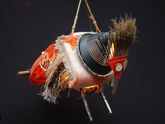 Masker ter viering van de duindoornpluk (hangend) 70x70x100cm 650,-