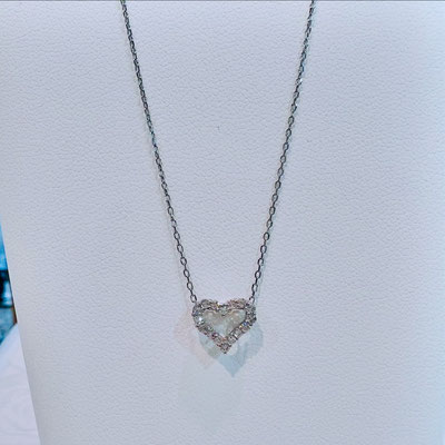 Ｐｔダイヤペンダント（オープンハート）　Ｄ：0.15ct　角アズキスライド式チェーン付　特価提供品　￥47,000（税込）