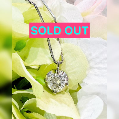 Ptダイヤペンダント　E・SI-2・VG・0.617ct　45cmスライド式ベネチアチェーン付　￥350,000（税込）