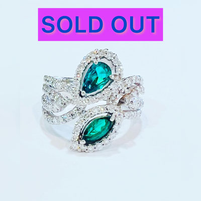 Ptエメラルド・ダイヤリング　E：0.68ct　D：1.00ct　地金重量：13.04g　現行サイズ：12.5番　￥470,000（税込）