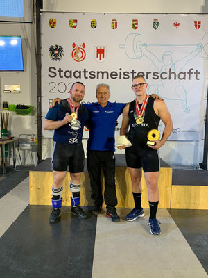 Trainer Hans Lechner mit Patrick Dürnberger und Julian Heidenbauer