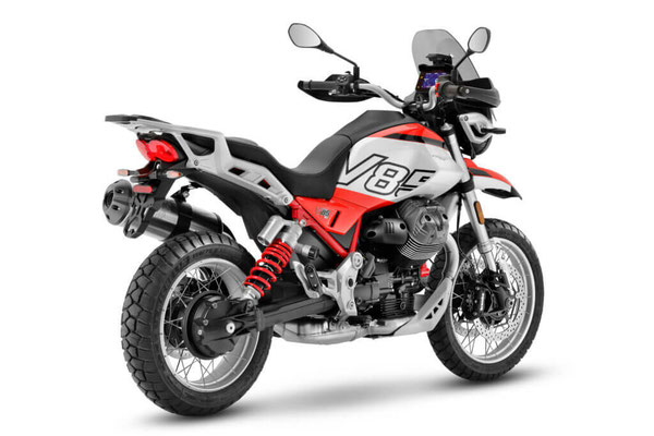 Moto Guzzi V85 TT - Rot Fuji - Ansicht hinten rechts