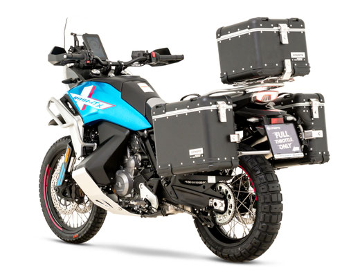 CFMOTO 800MT-X - Zephyre Blue - m. Zubehör - Ansicht hinten