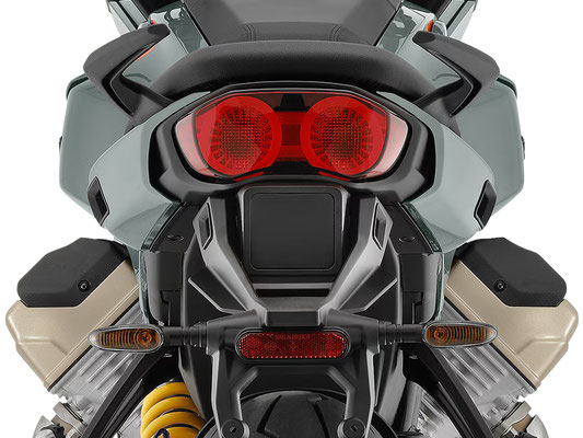 Moto Guzzi V100 Mandello S  PFF RAS Ansicht Radar Sensor unter dem LED Rücklicht