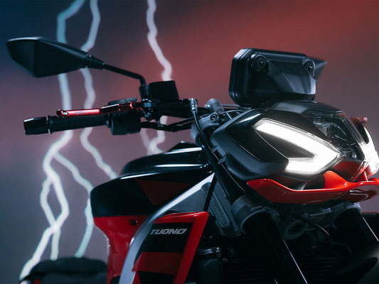 Aprilia Tuono 457 - Piranha Red - Aprilia Promo - Frontansicht Verkleidung mit LED Scheinwerfer