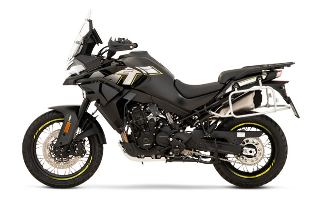 CFMOTO 800MT Explore - Gem Black linke Ansicht
