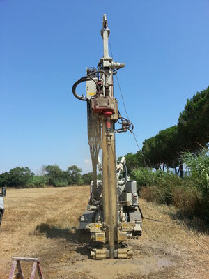 Perforazione Pozzo con Comacchio MC12