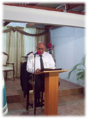 Visita del Pastor Julio Rivas