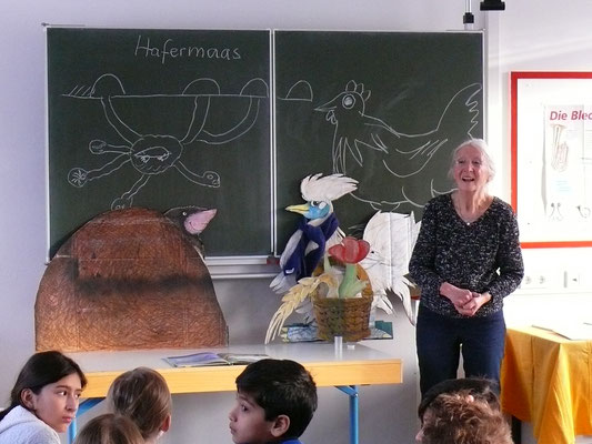 Maulwurf und Huhn finden sich wieder