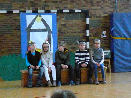 Adventsfeier am 19. Dezember: Theaterstück der Klasse 3b