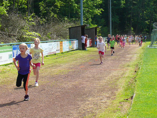 800m-Lauf der Mädchen