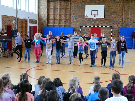 Tanz der Klasse 4b
