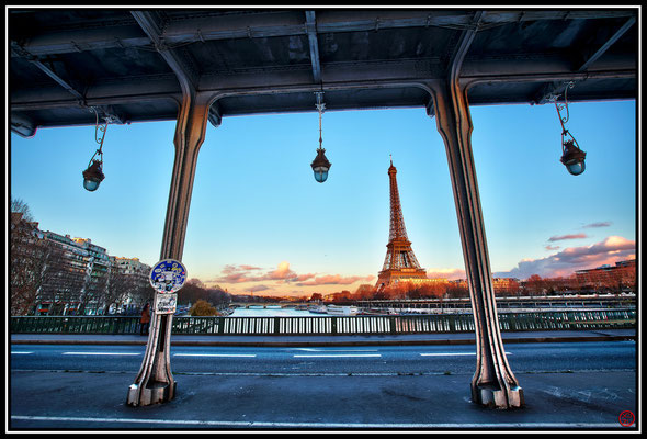 Pont Bir-Hakeim, Paris, France (2013)