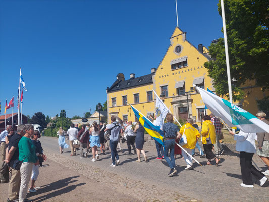 Umzug zum Nationalfeiertag in Motala. (Foto: privat)