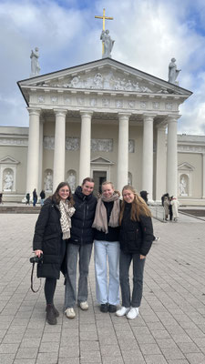 Ines und Marika zu Besuch in Tartu bei Jule Marie und Johanna.