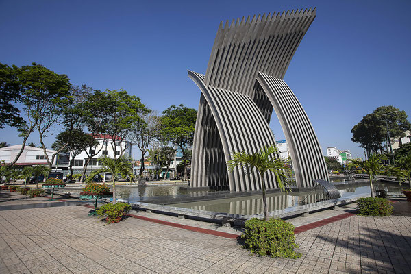 Modern fountain system in the Hoang Van Thu Park District Tan Binh, Saigon, Ho Chi Minh City, Vietnam, Asia
