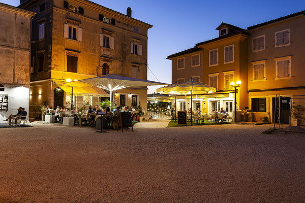 Altstadt von Poreč am Abend, Poreč, Istrien, Kroatien, Europa
