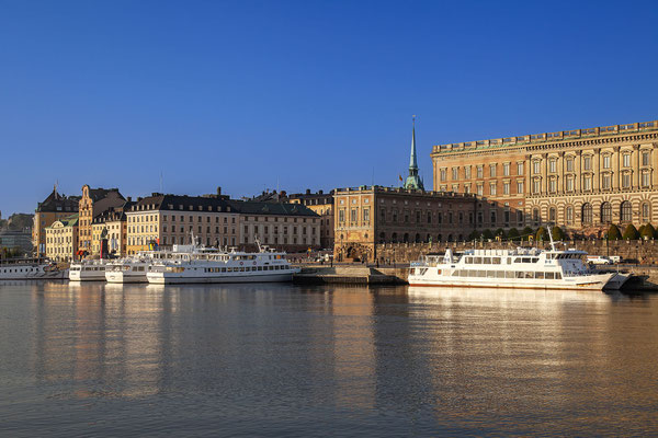 Fähren am Pier Strömkajen, Stockholm, Schweden, Skandinavien, Europa