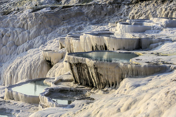 Felsformationen aus weißem Travertinkalk, bekannt als Baumwollschloss, Pamukkale, Denizli, Anatolien, Türkei, Kleinasien, Asien  (Motiv wurde mit Diafilm aufgenommen)