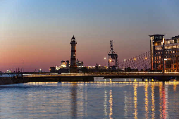Hafen von Malmö, Leuchtturm, Kreis Skane, Malmö, Schweden, Skandinavien, Europa