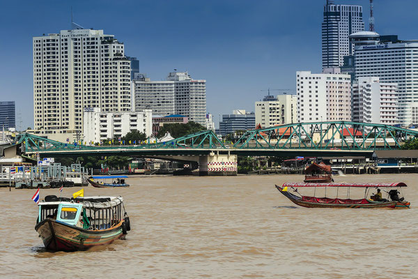 Boats on the Chao Phraya River Bangkok, Thailand, Asia