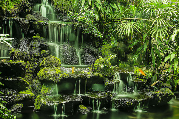 Erawan-Wasserfall im Erawan-Nationalpark, Thailand, Asien