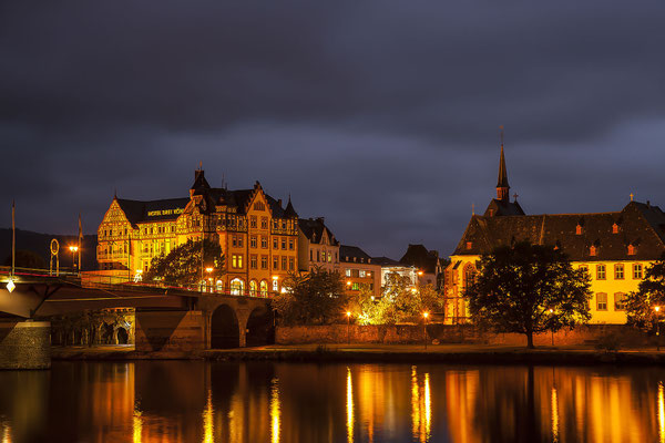 Townscape with the Moselle river, Bernkastel-Kues, Moselle valley, Rhineland-Palatinate, Germany, Europe