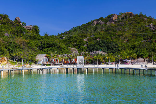 Small bungalow resort Ngoc Suong, in Cam Ranh Bay, South China Sea, Nha Trang, Vietnam, Asia