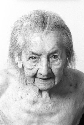 Annemarie B., 91 | Arbeiterin | Wien