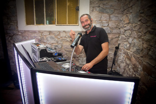 Eric Anime Dj var animation mariage la garde
